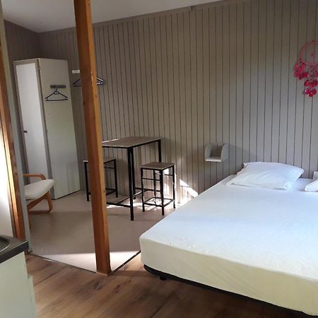 Camping Les Lavandes Darbres Buitenkant foto
